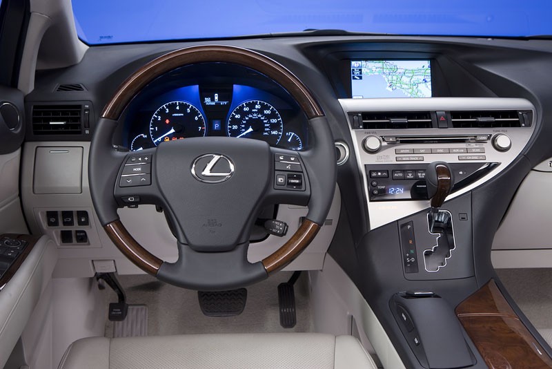 Los Angeles 2008: Lexus RX 350 i RX 450h - ewolucyjna przemiana
