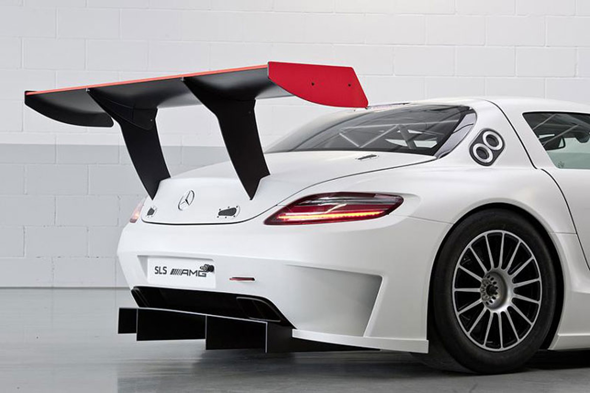 Mercedes SLS AMG GT3 - Gullwing powraca na tory