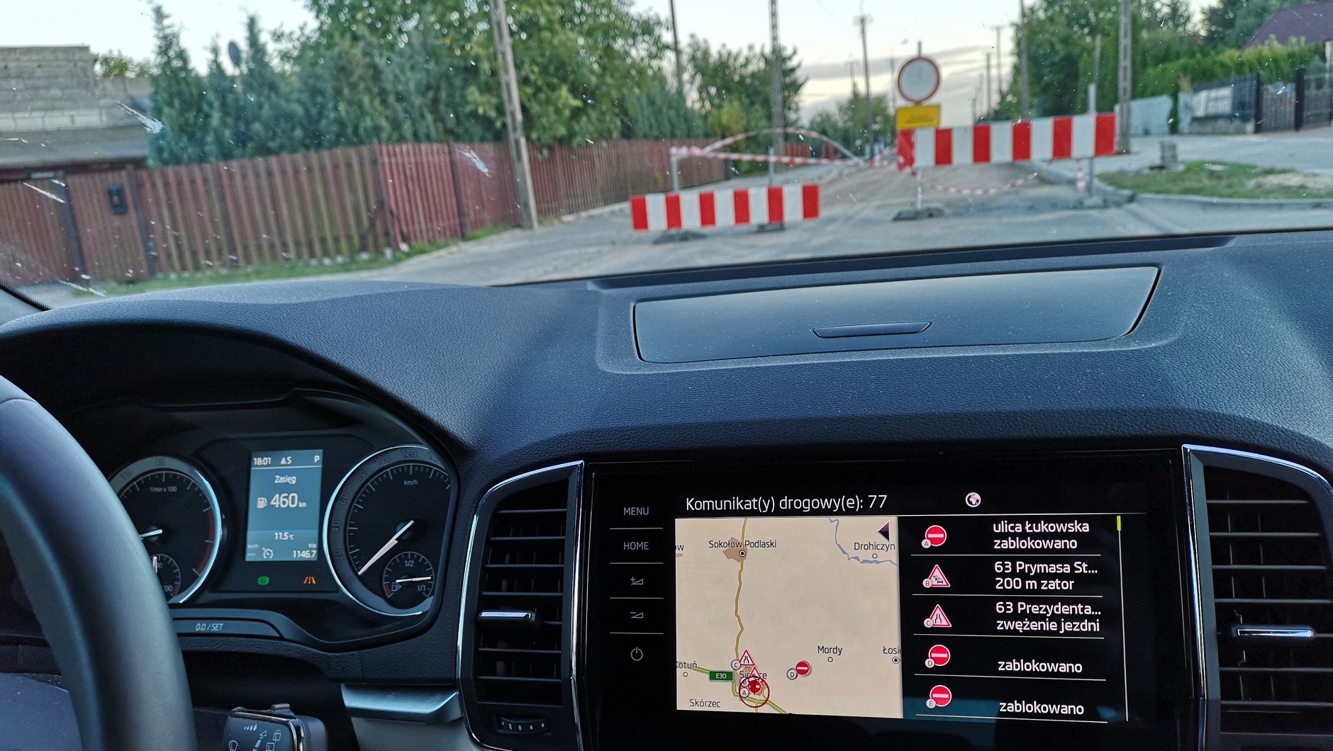 Skoda Karoq- frimowy serwis informacji drogowych jest całkiem niezły o czym nie raz się przekonaliśmy