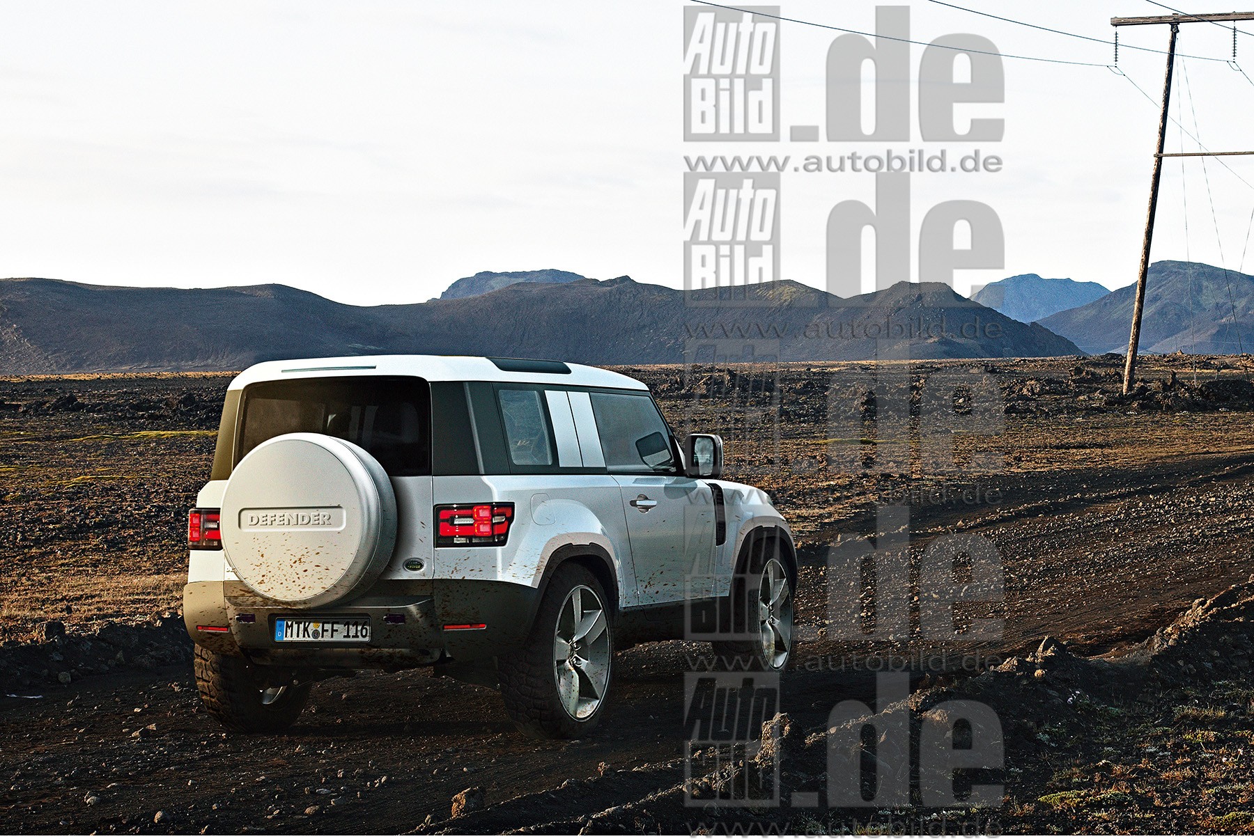 Land Rover szykuje całą armię nowych Defenderów – w trzech długościach rozstawu osi i co najmniej 6 wariantach napędowych. Moc: od 200 do 400 KM