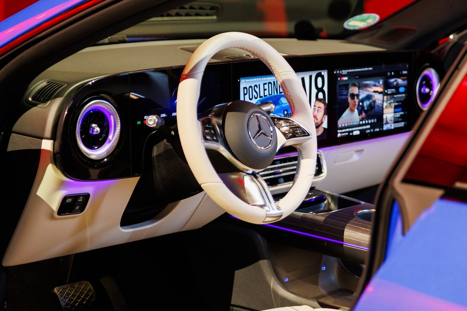 2025 Mercedes-Benz CLA