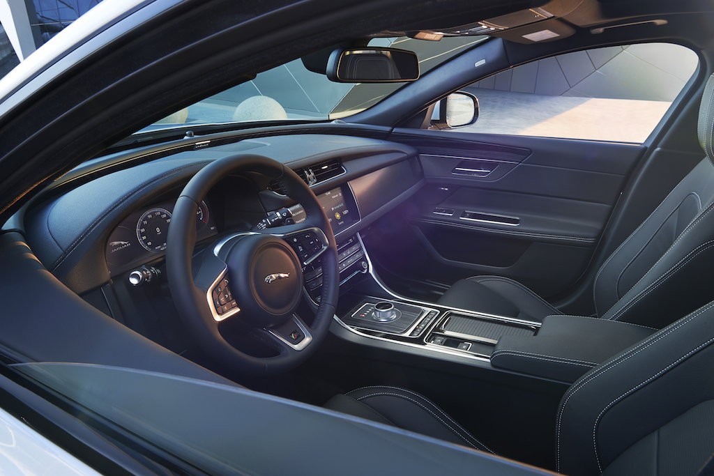Jaguar XF