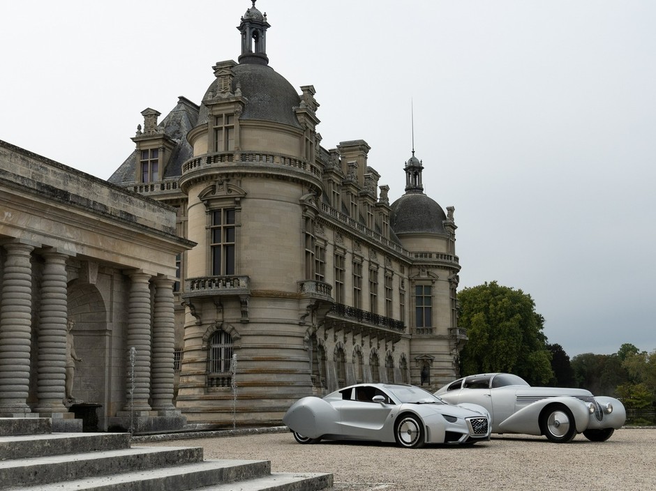 Samochody Hispano Suiza. Dzieli je 81 lat, łączy wspólne DNA