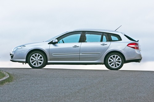 Mazda 6, Opel Vectra, Renault Laguna Ford Mondeo - Oto cztery rasowe kombi