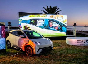 BYD rozważa drugą fabrykę aut elektrycznych w Europie. Chińczycy zapowiadają też model, który znokautuje konkurencję