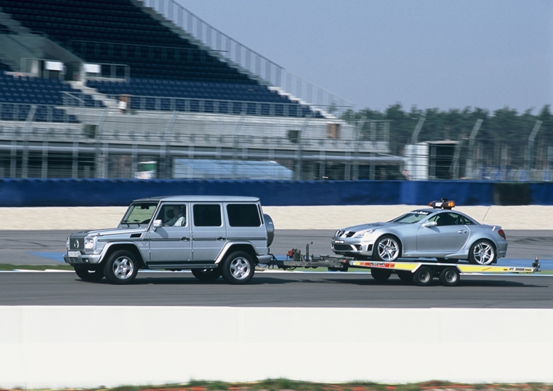 Mercedes SLS AMG to najszybszy safety car świata, ale znalazłem jeszcze kilka ciekawszych