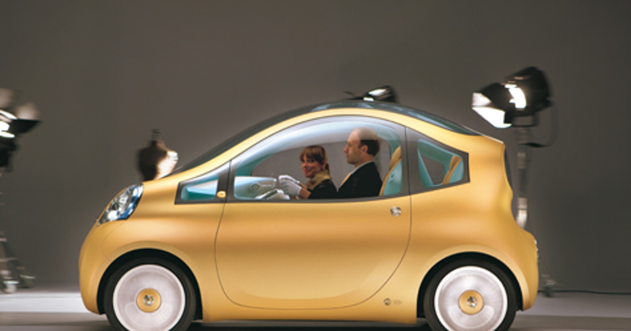 Nissan Nuvu - electromaluch