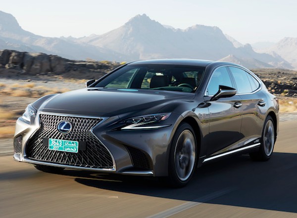 Lexus LS 500h – pierwsze jazdy w Omanie