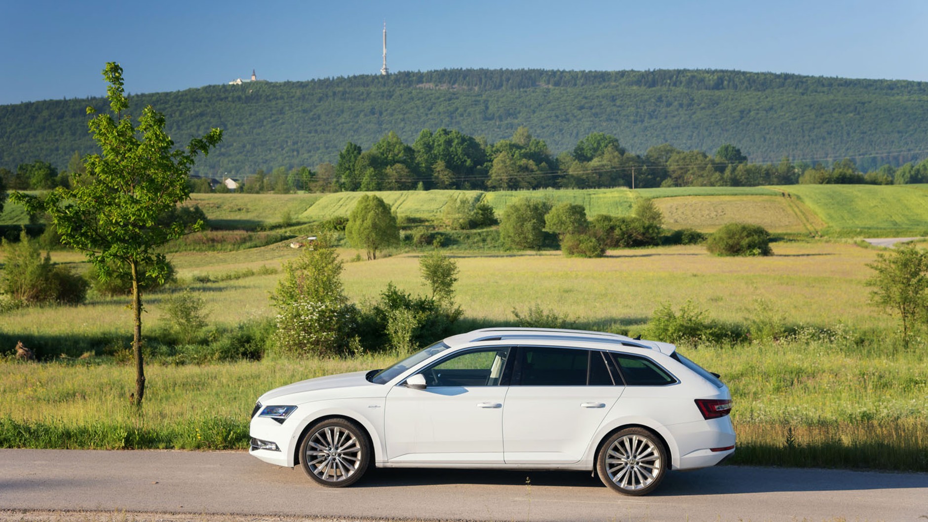 Weekend to za mało… Skodą Superb zwiedzamy Kielecczyznę