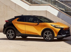 Nowa Toyota C-HR. Znamy ceny w Polsce. Do wyboru jest aż sześć wersji