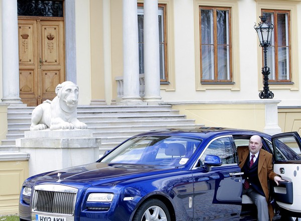 Rolls-Royce Ghost EWB: tylko z kierowcą
