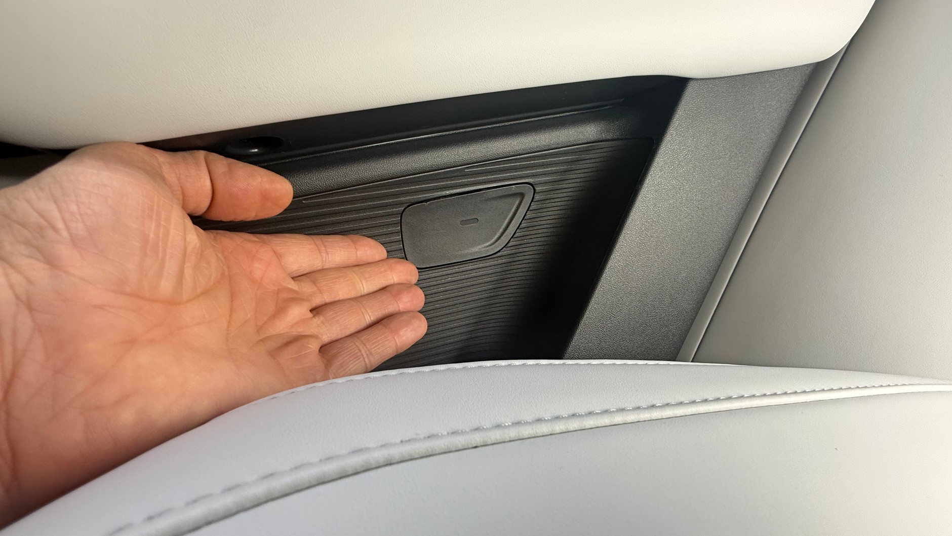 Wyjście awaryjne z Xpenga G6