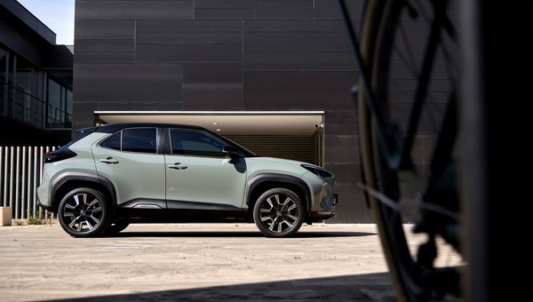 Sprzedaż samochodów w Polsce w 2024 r. Toyota bierze wszystko, ale są niespodzianki