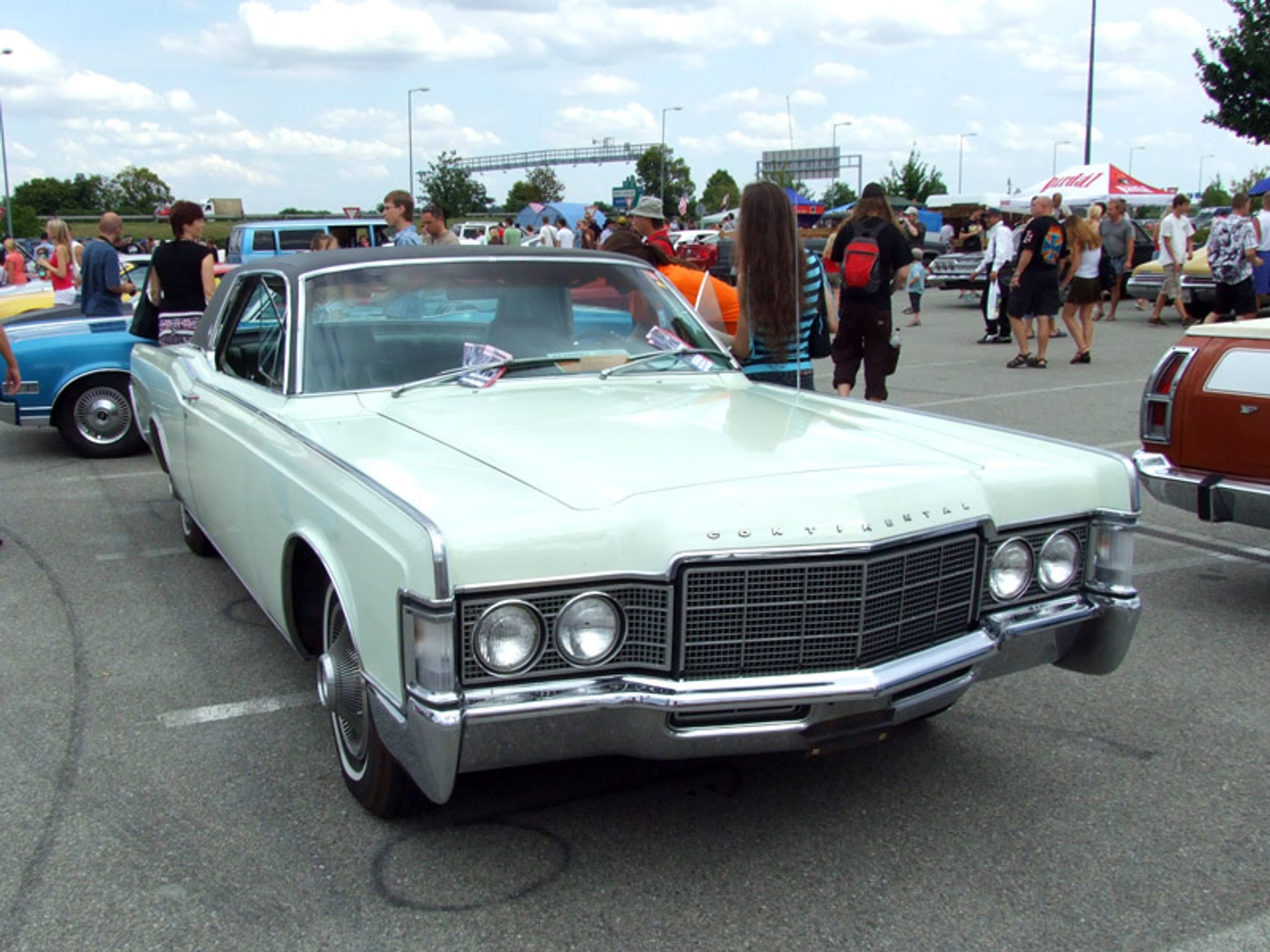 Zlot samochodów amerykańskich w Brnie (fotogaleria)