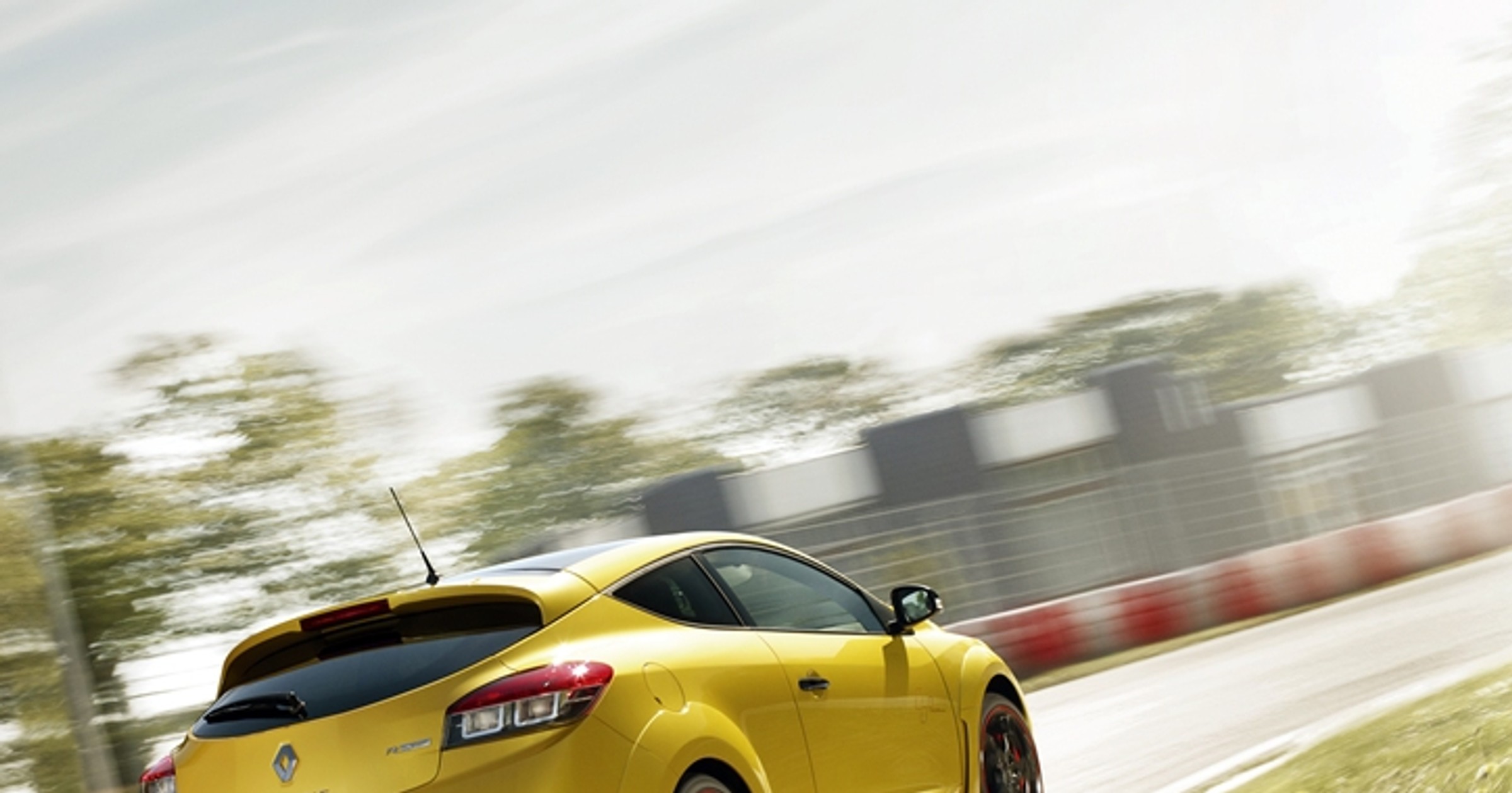 Renault Megane RS Trophy – mocniejsze, szybsze, ostrzejsze, mniam! 