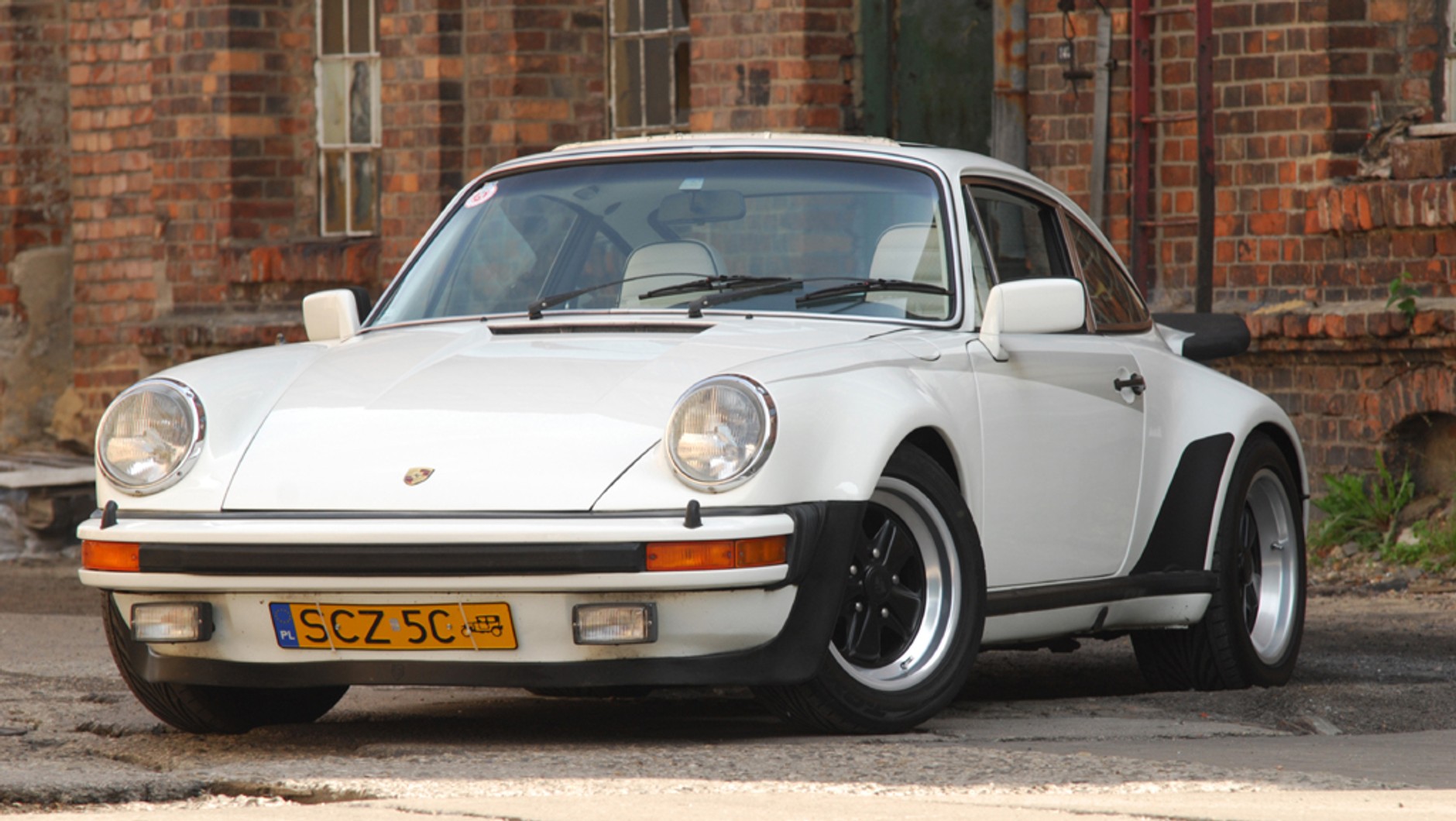Porsche 911 Turbo - Kultowy bokser z doładowaniem