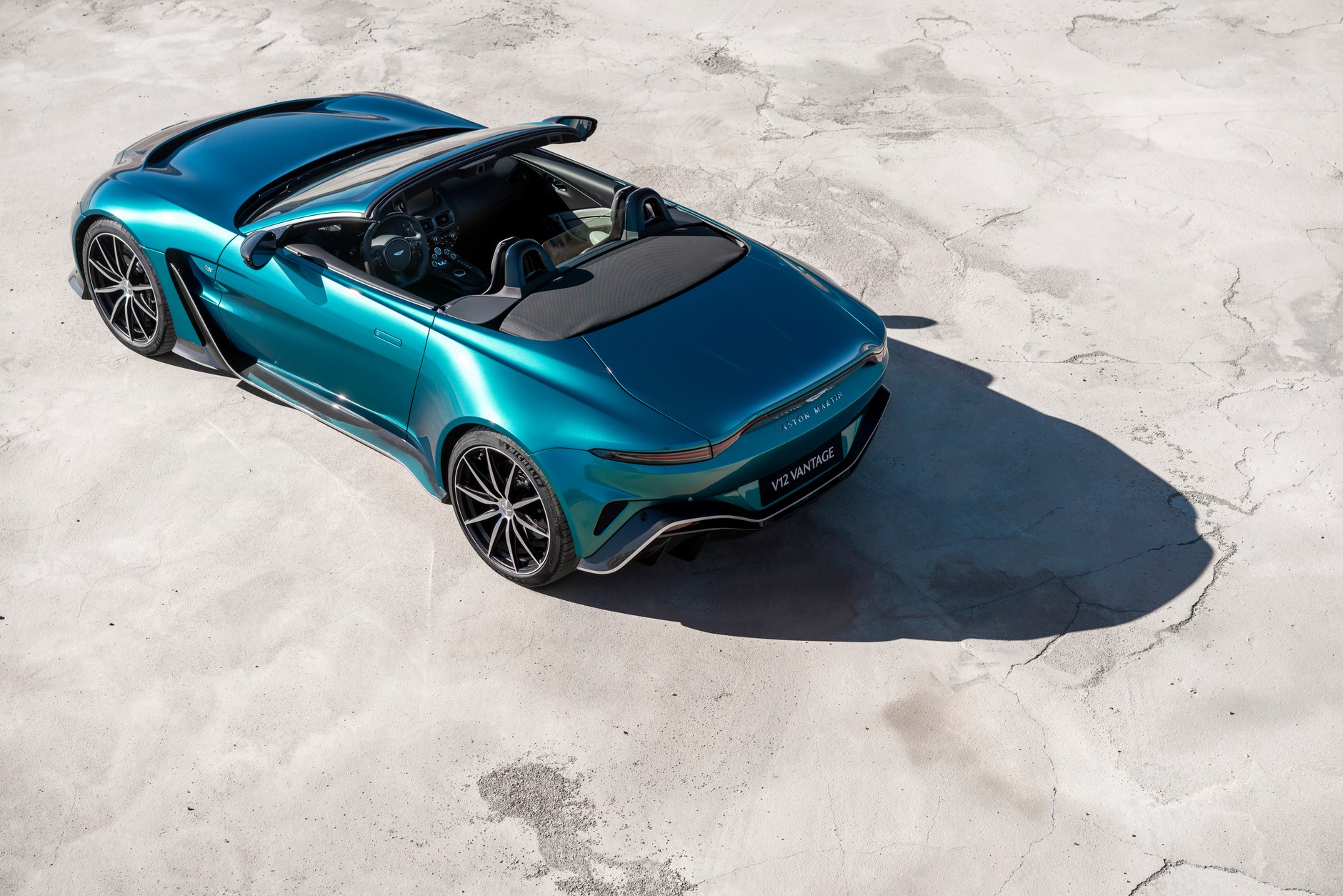 Aston Martin V12 Vantage Roadster