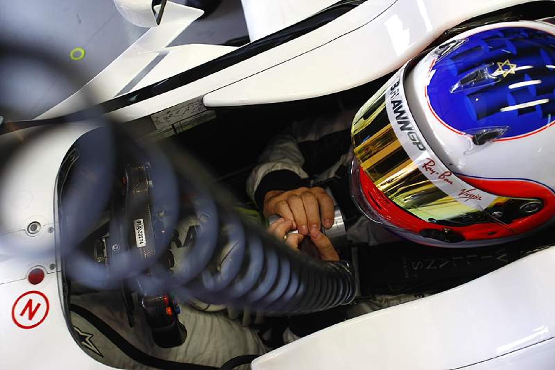 Grand Prix Hiszpanii 2009: niedościgniony Button, słaby Kubica (fotogaleria)