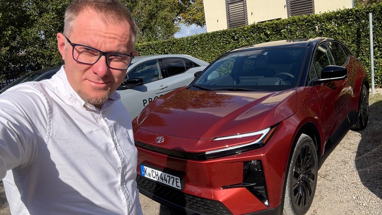 Oto jeden z pierwszych egzemplarzy nowej Toyoty C-HR+