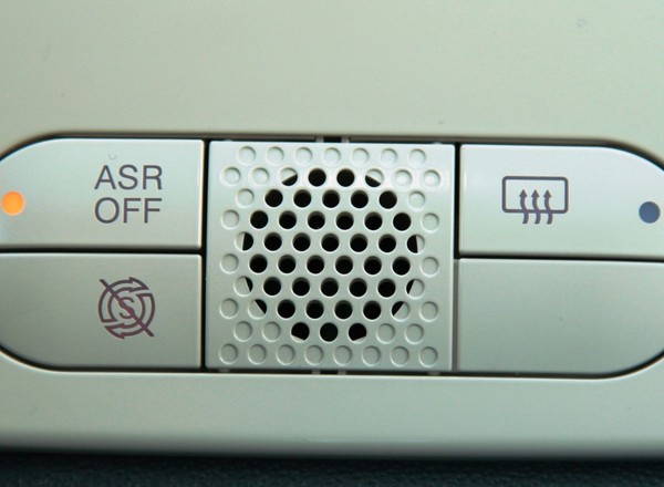 ASR - czym jest system kontroli trakcji