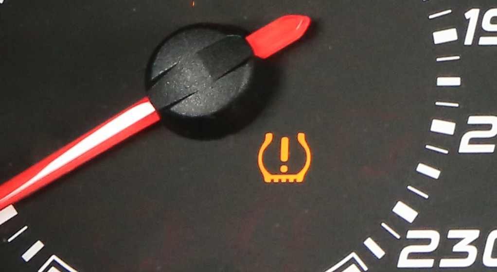 Układ TPMS monitorowania ciśnienia powietrza w oponach