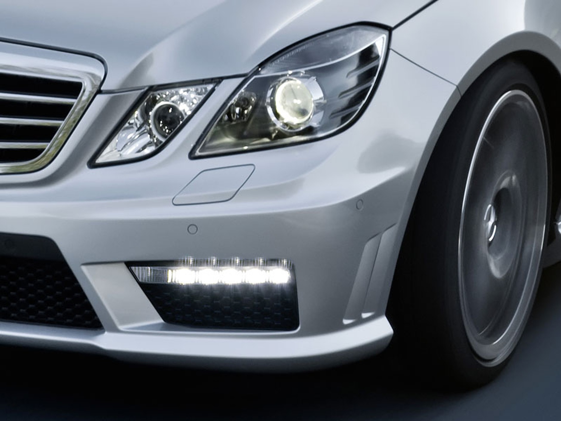 IAA Frankfurt 2009: Mercedes-Benz E 63 AMG T – pierwsze wrażenia, fotogaleria