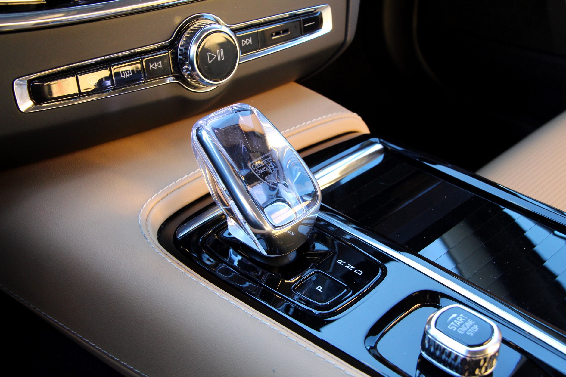 Volvo V90 T8 Ultra Dark