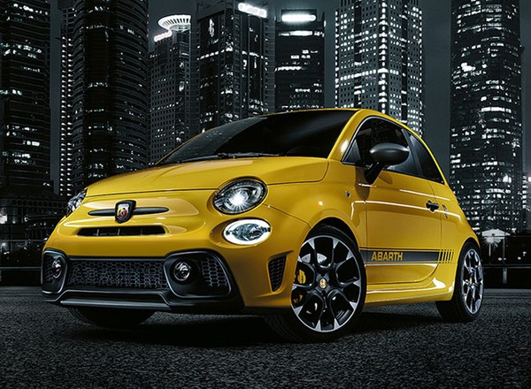 Nowy Abarth 595 - skorpion z większą mocą