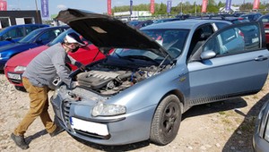 Tanie auto na dojazdy do pracy! Sprawdzamy, co warto kupić za 3-5 tys. zł