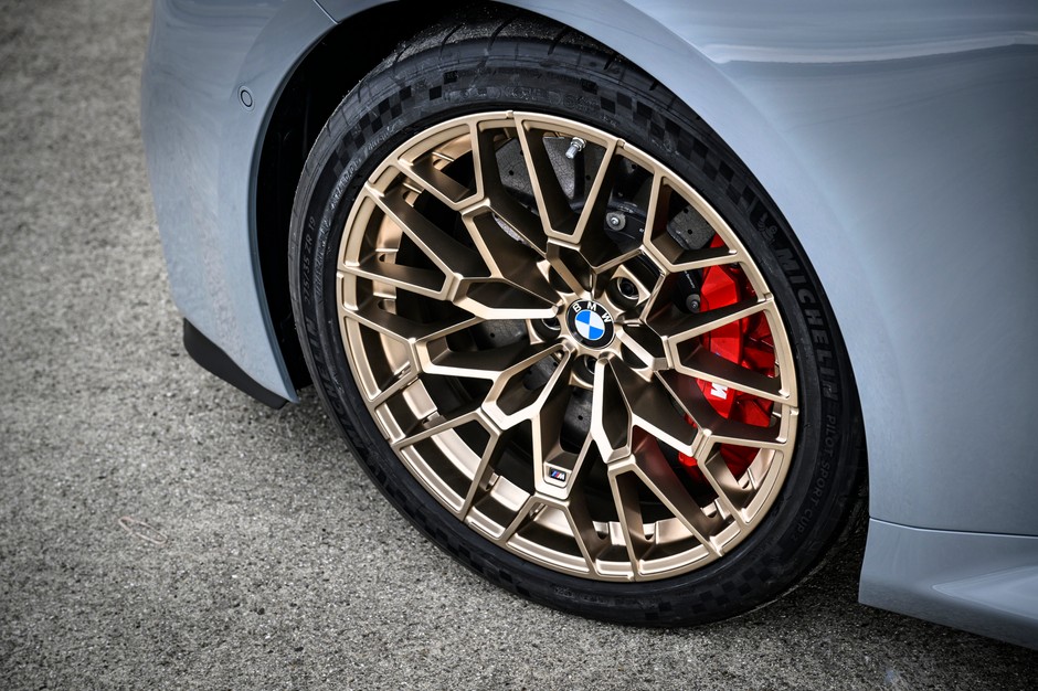 BMW M2 CS