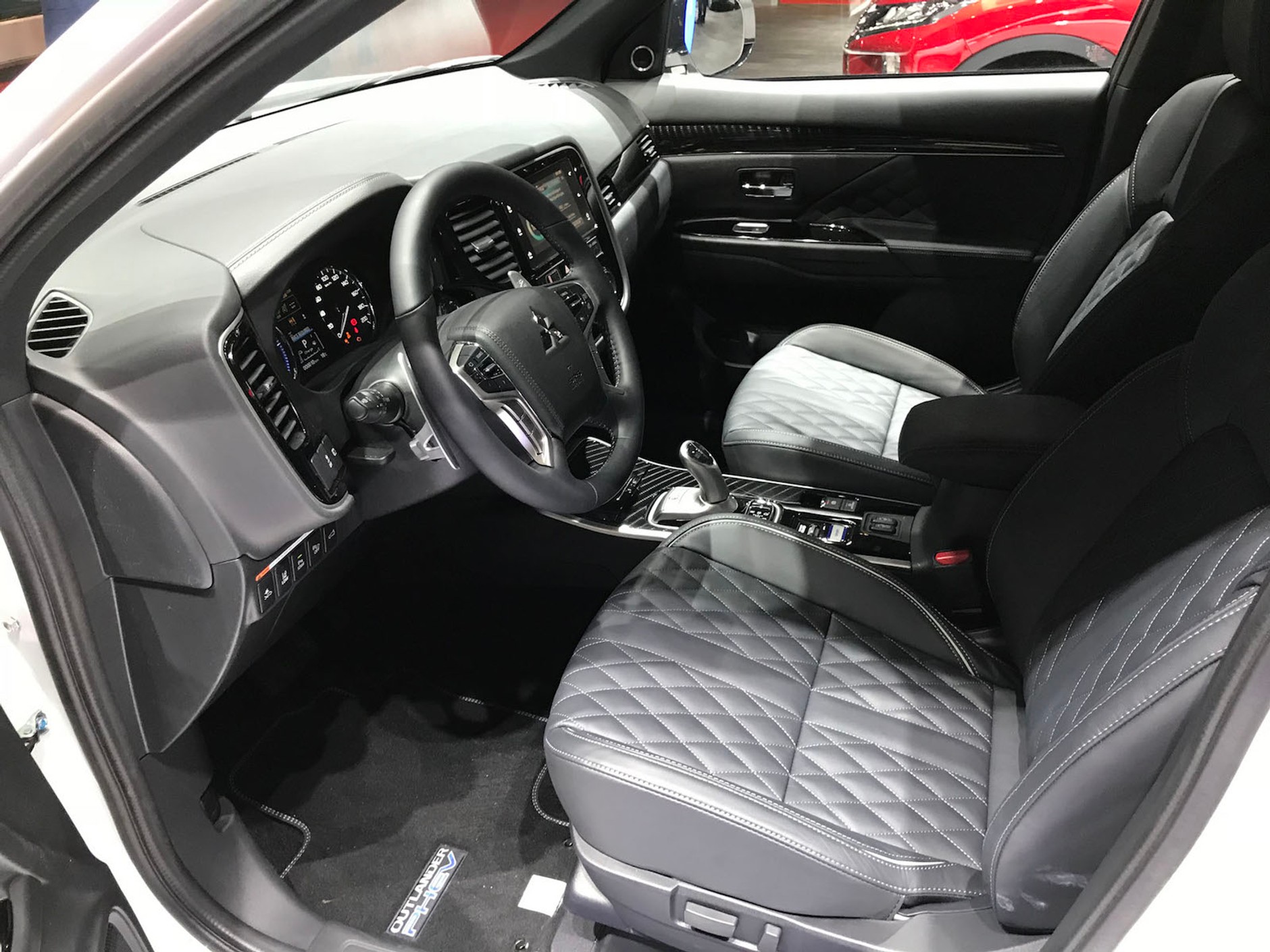 Mitsubishi Outlander PHEV 2019