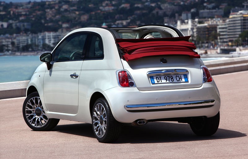 Fiat 500C: nowe informacje i zdjęcia włoskiego kabrioletu (fotogaleria)