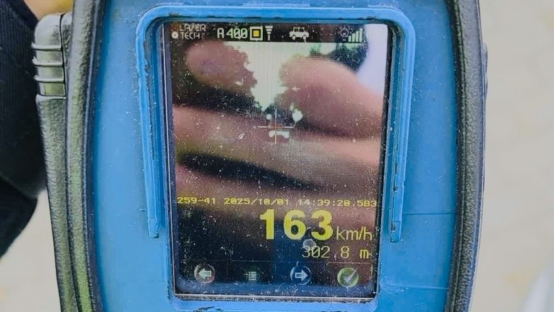 Kierowca BMW pędził 163 km na godz. Stracił prawo jazdy