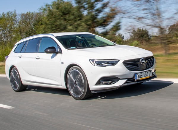 Opel Insignia ST 2.0 CDTI AWD Exclusive – transporter klasy biznes | TEST