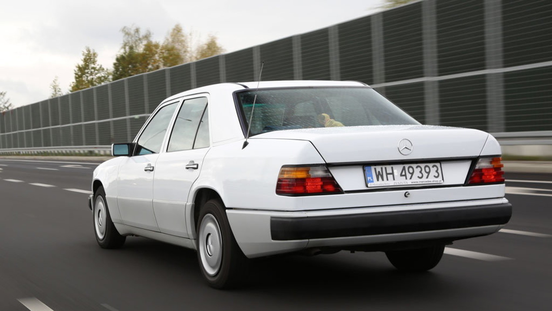Mercedes W124 200D - powolny, ale niezawodny do bólu. 