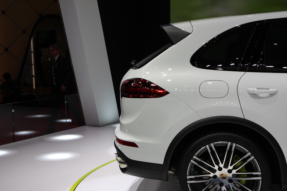 Porsche Cayenne S Hybrid (Paryż 2014)