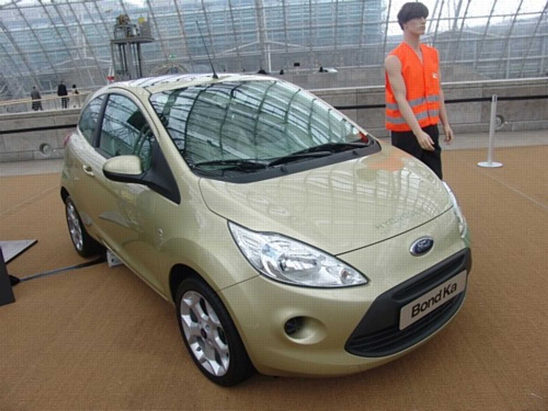 AMI Lipsk 2009: Gwiazdy motoryzacji, filmu i ekologii