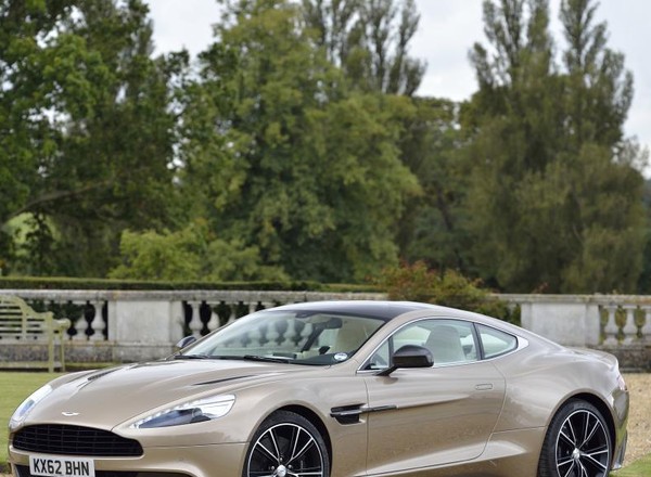 Jak jeździ Aston Martin Vanquish?