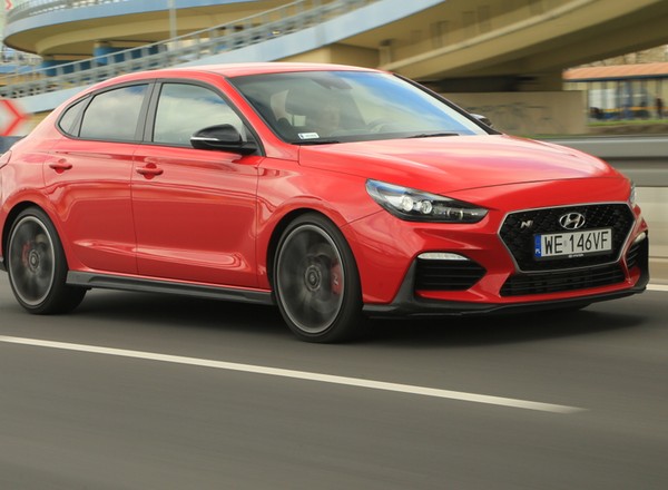 Hyundai i30 N Fastback – sportowiec w eleganckim wydaniu | TEST