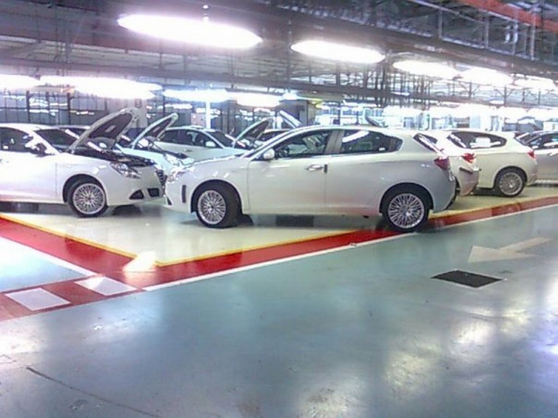 Alfa Romeo Milano - Szpiegowskie zdjęcia!