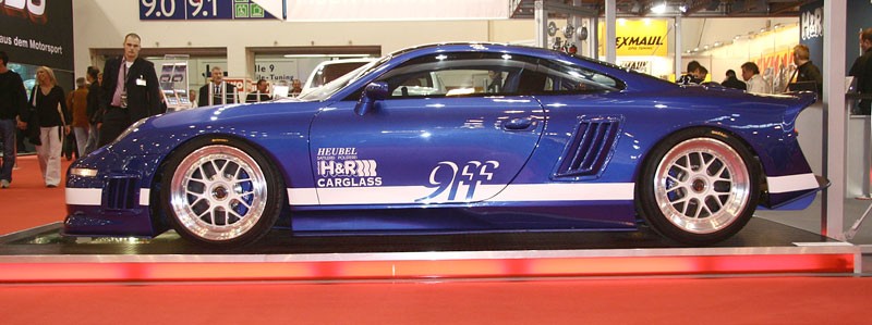 9ff GT9: podrasowane Porsche pokonało Bugatti Veyron