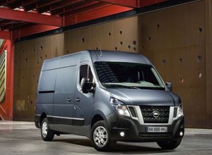 Nissan wprowadza model NV400