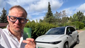 Leapmotor C10 ma nietypowy system dostępu – zamiast tradycyjnego kluczyka-pilota korzystamy z nowoczesnej karty zbliżeniowej. Okazuje się, że to rozwiązanie jest ekstremalnie problematyczne