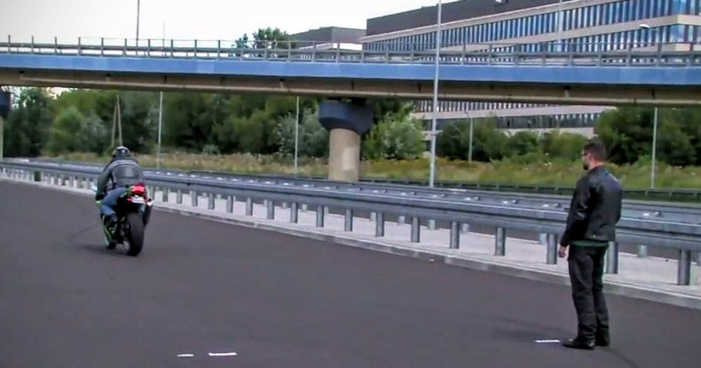 Pomiar drogi hamowania z testowanymi klockami