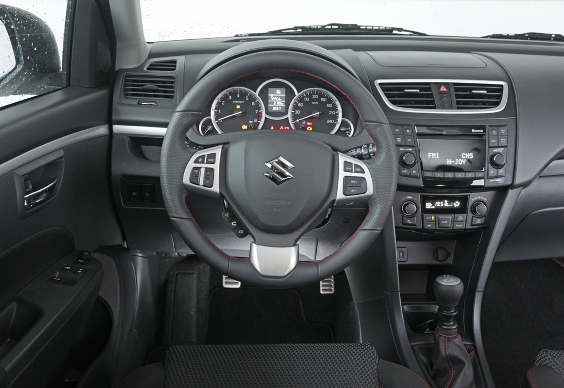 Suzuki Swift 1.6: Swift na sportowo