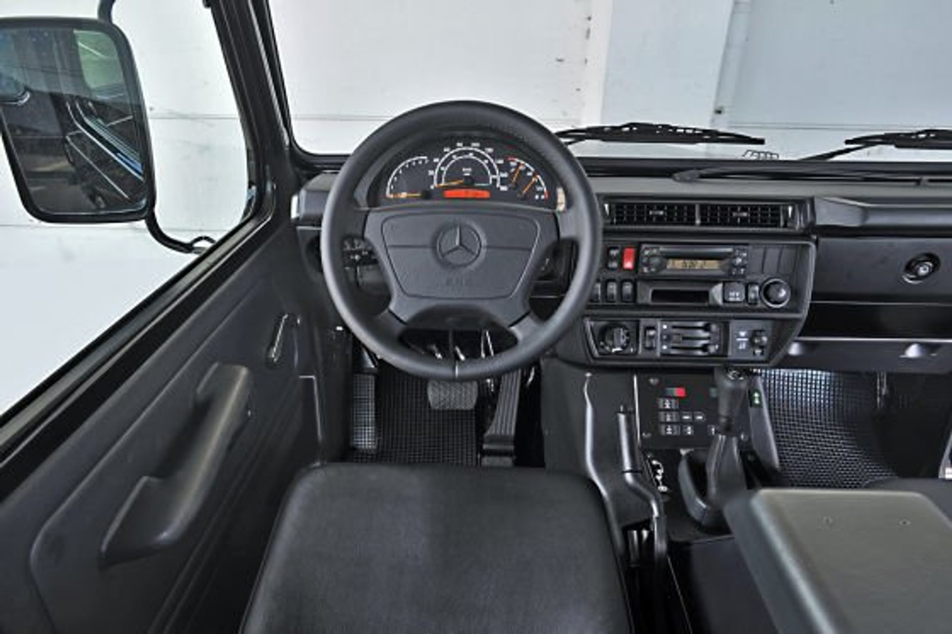 Oldtimery prosto z fabryki