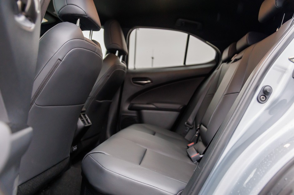 2024 Lexus UX300h