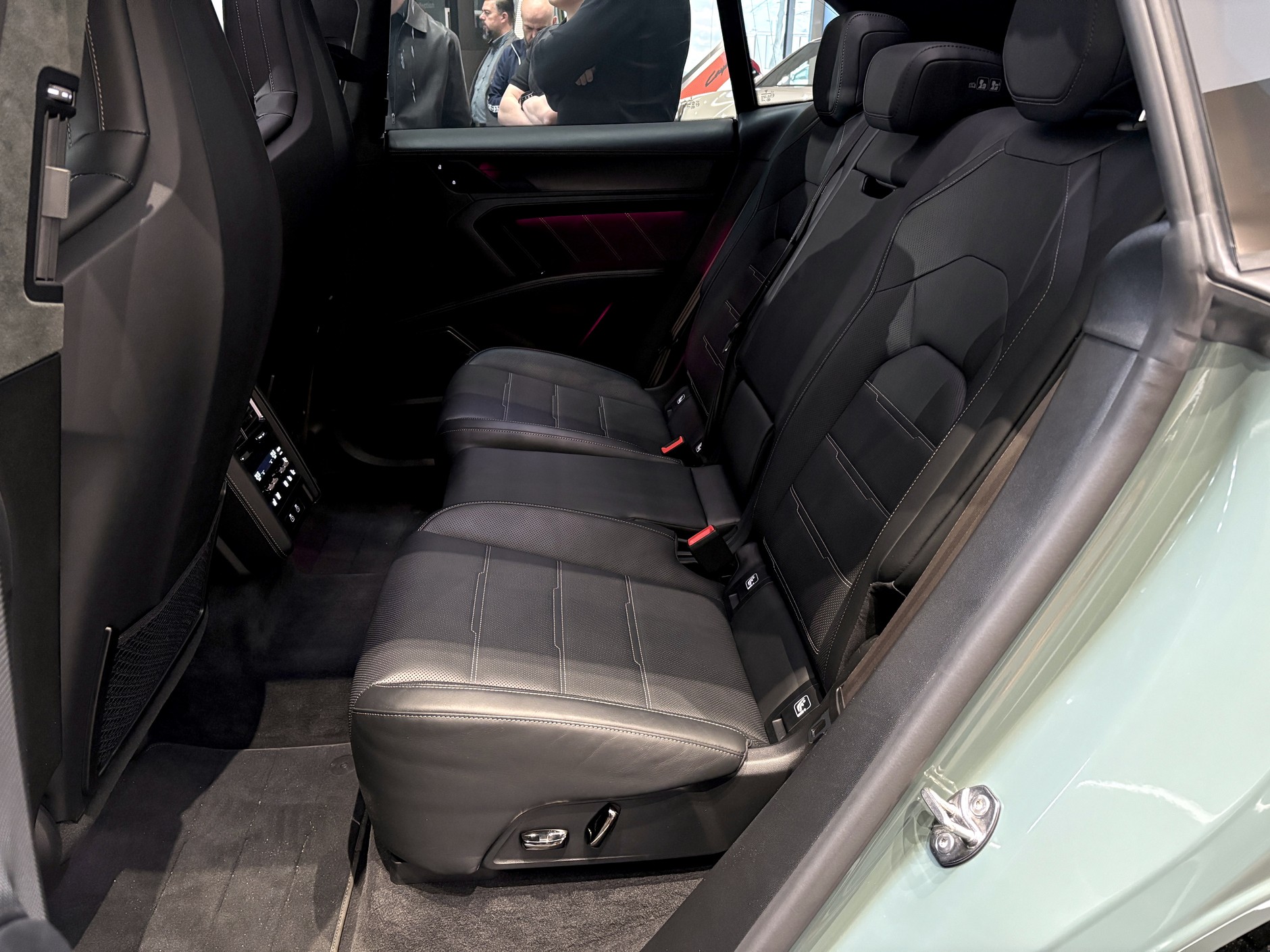 Premiera Cayenne Electric w Porsche Centrum Warszawa Wawer