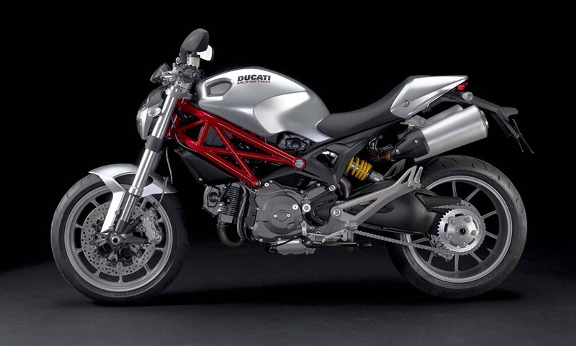 Nowy streetfighter Ducati Monster 1100 (+ wideo)