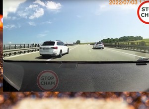 Kierowca Skody chciał dać lekcję "maruderowi". Mocno przesadził [Nagranie]